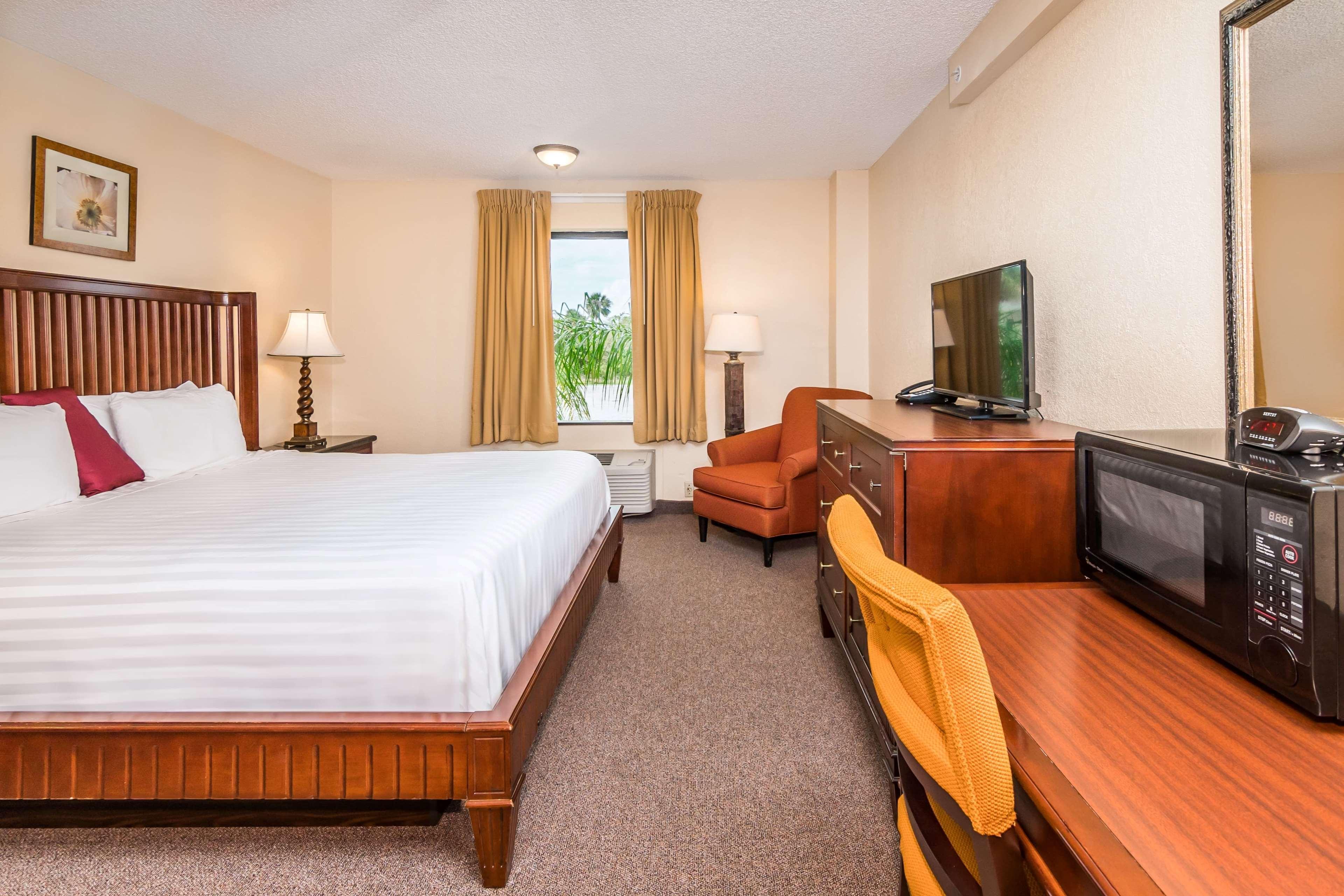 Days Inn & Suites By Wyndham Lake Okeechobee Eksteriør bilde